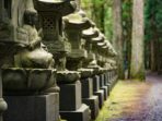世界遺産　紅葉の高野山参り